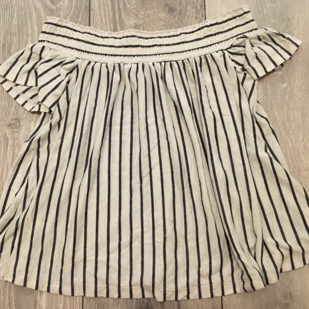 American Eagle Off the Shoulder Blouse - Size XS
